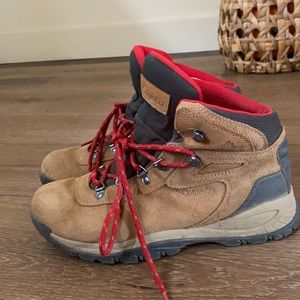 Columbia hiking shoe